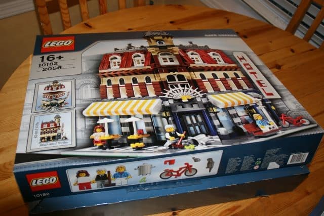 LEGO Creator Expert Café Corner (Set #10182)